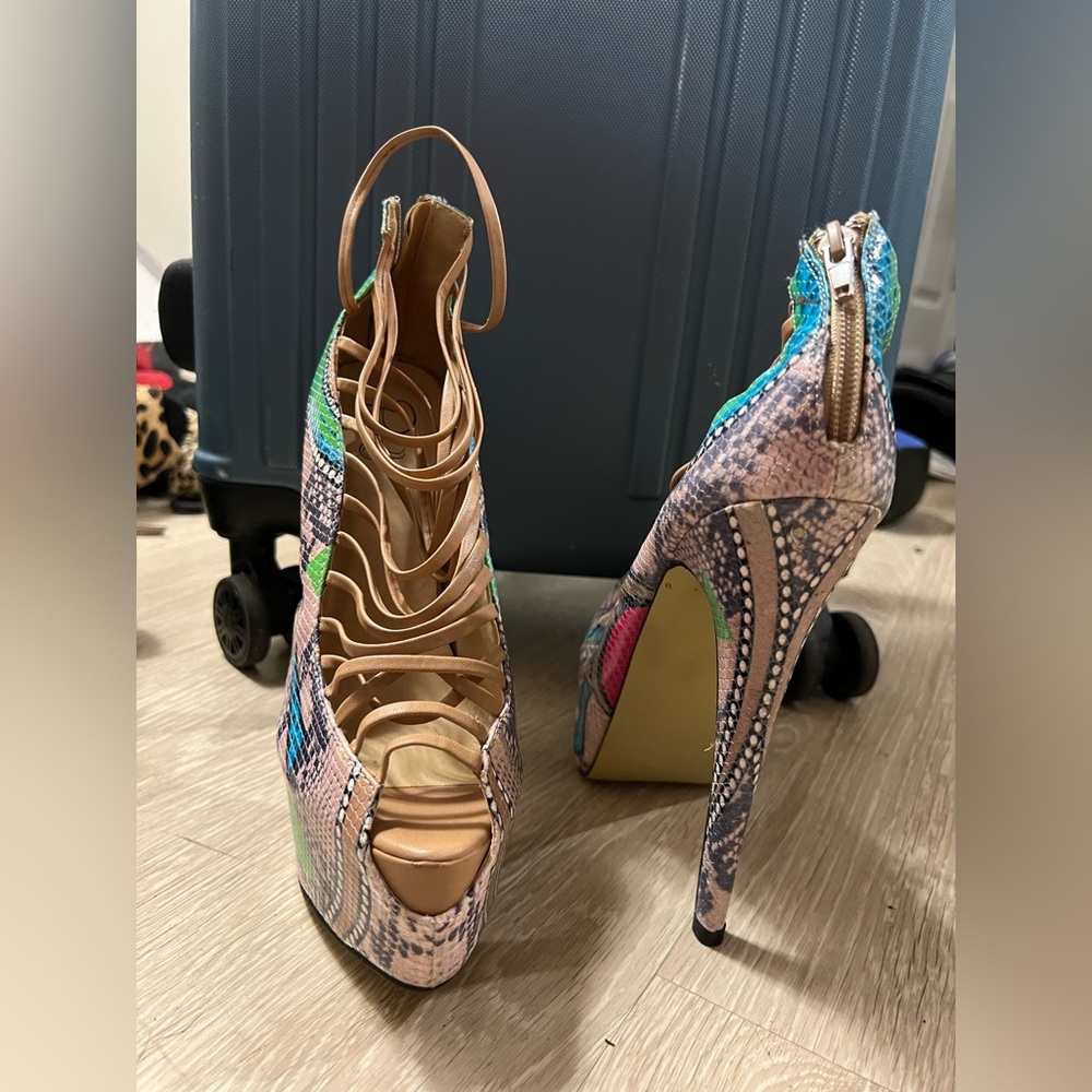 Brand New platform heels